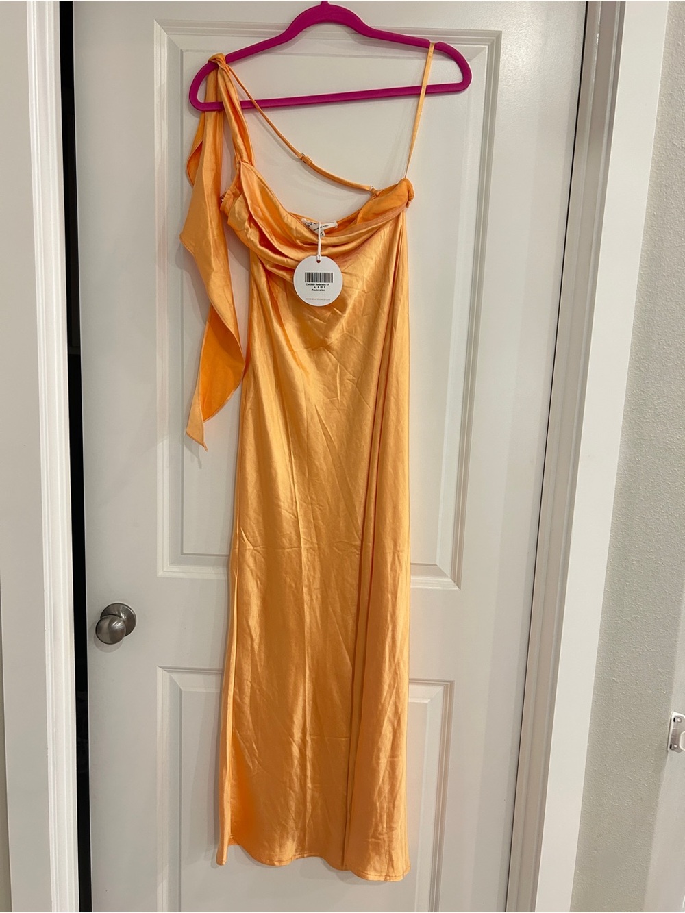NWT Selfie Leslie Golden One-Shoulder Sash Maxi Dress
